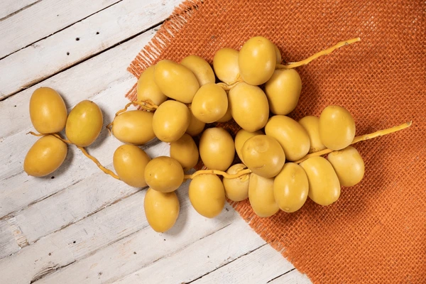 fresh-egyptian-barhi-dates-egypt-600nw-2352561873 fresh-egyptian-barhi-dates-egypt-600nw-2352561873